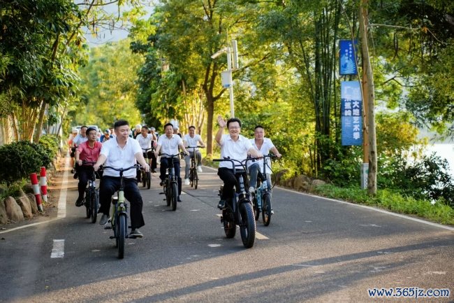六五环境日,蕉岭向地面广告: 第二届广东蕉岭地面艺术季开动!